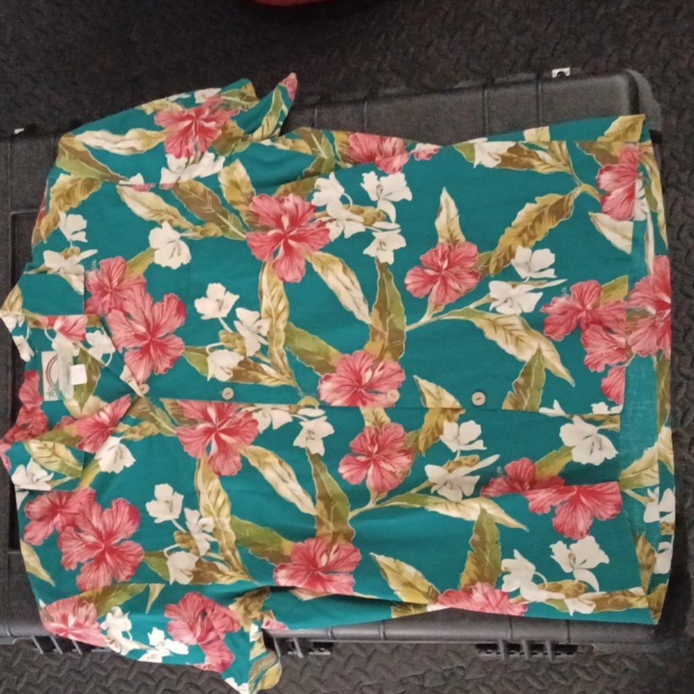 Paradise Found Authentic Hawaiian- XL